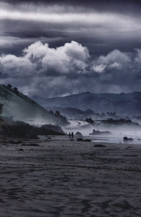 walkonthebeach13002000